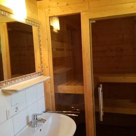 Stoffis Huetten בית נופש