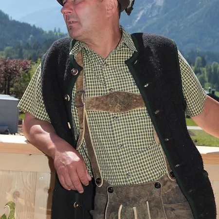 Stoffis Huetten בית נופש